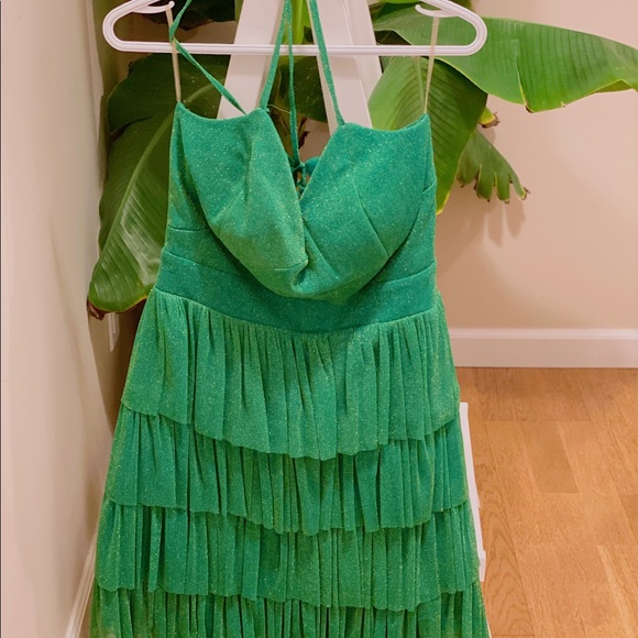 Very Chic and Beautiful Party Dress - Picture 1 of 1